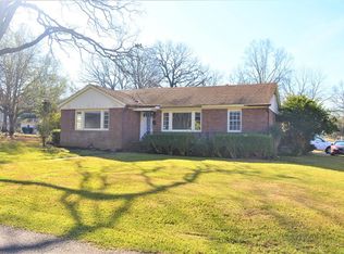 1129 High St, McComb, MS 39648
