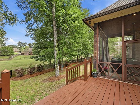 3rd image of 107 Persimmon Pl