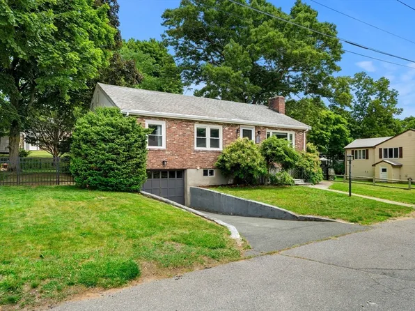 25 Fellsmere Ave, Wakefield, MA 01880