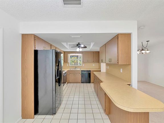 4th image of 102 SANDHURST DRIVE