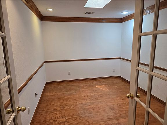 5th image of 1712 Villa Ct