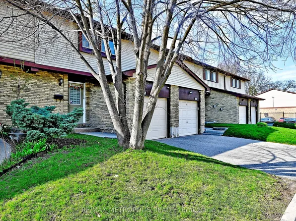 45 Hansen Rd N #83, Brampton, ON L6V 3C5