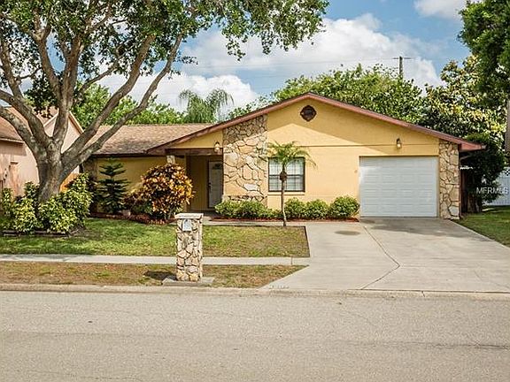 4th image of 6207 Fallingleaf Ct N