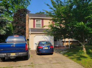 34 Edinburgh Rd, Blackwood, NJ 08012