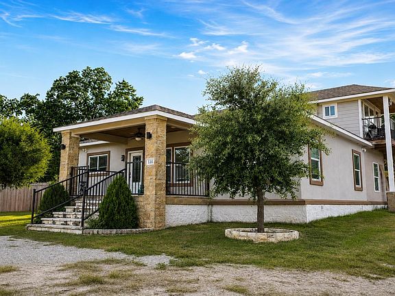4th image of 130 Los Arcos Rd
