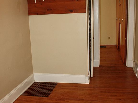3rd image of 305 W Navarre St APT 1