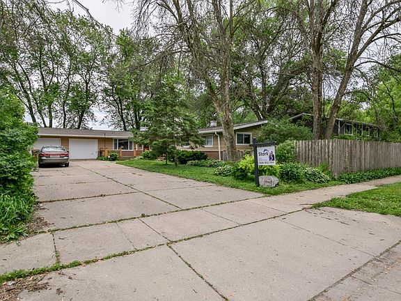 2nd image of 6409-6411 Hammersley Rd