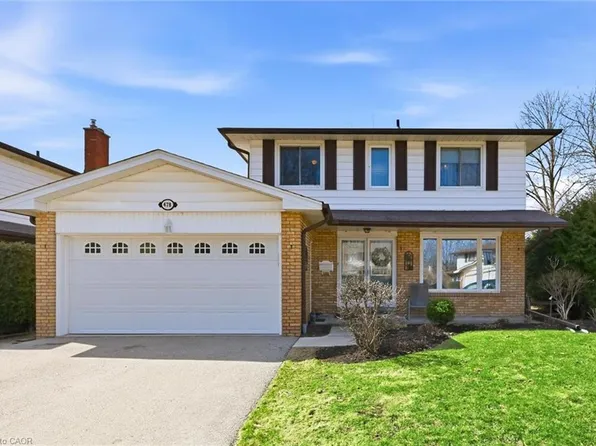 478 Featherstone Ct, Burlington, ON L7L 5K1