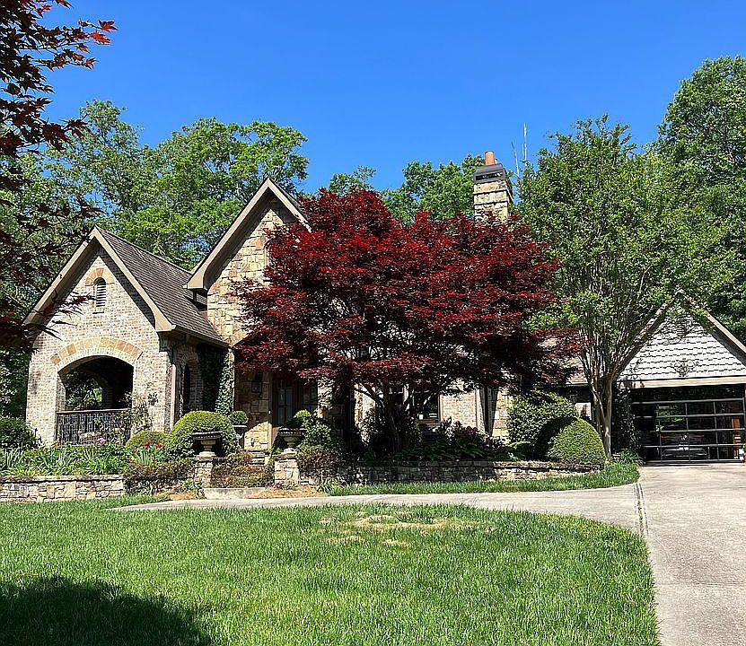 1st image of 1067 Glenwood Dr