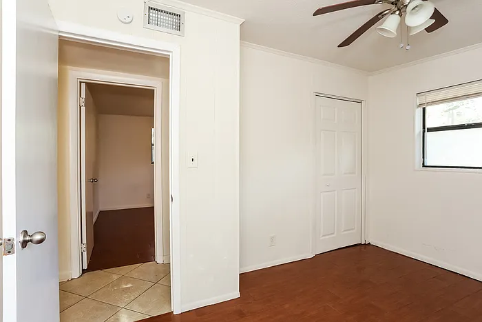 1004 Maynard St — Photo 11