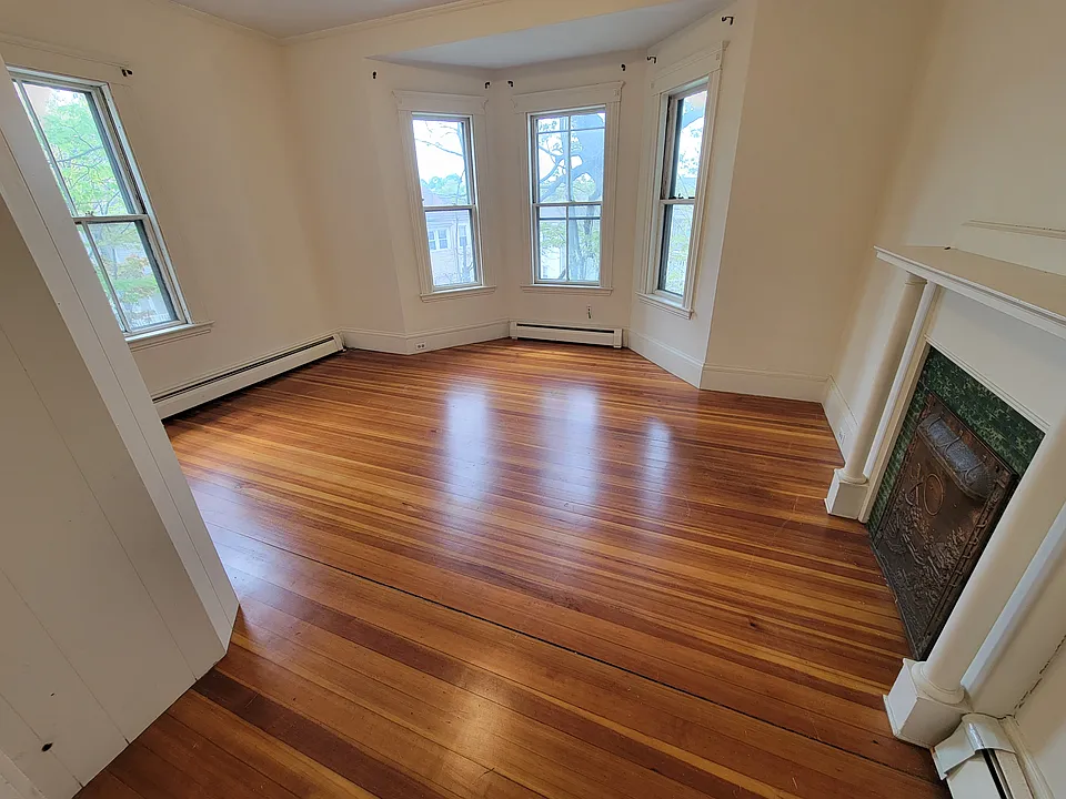 8 Sherwood St #1