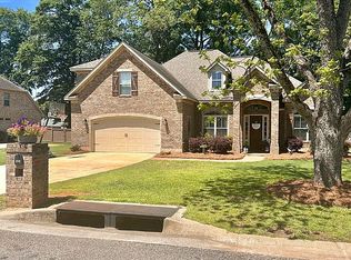 203 Pebble Stone Pl, Perry, GA 31069
