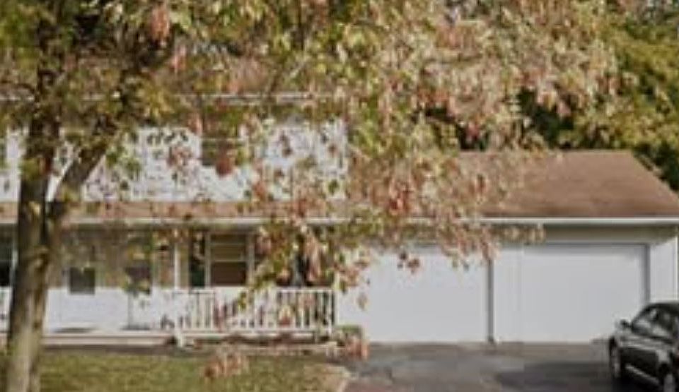 1st image of 502 Valley Rd