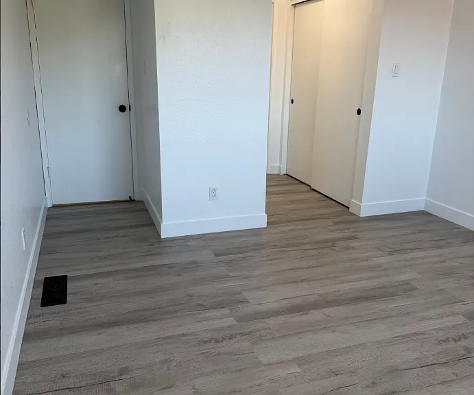 2451 Greendale Dr — Photo 5