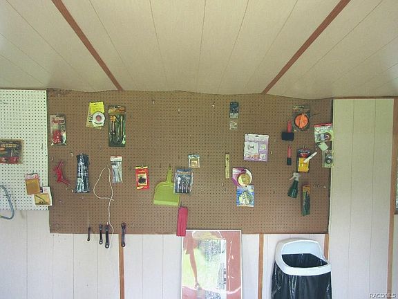5th image of 3426 N Holiday Dr
