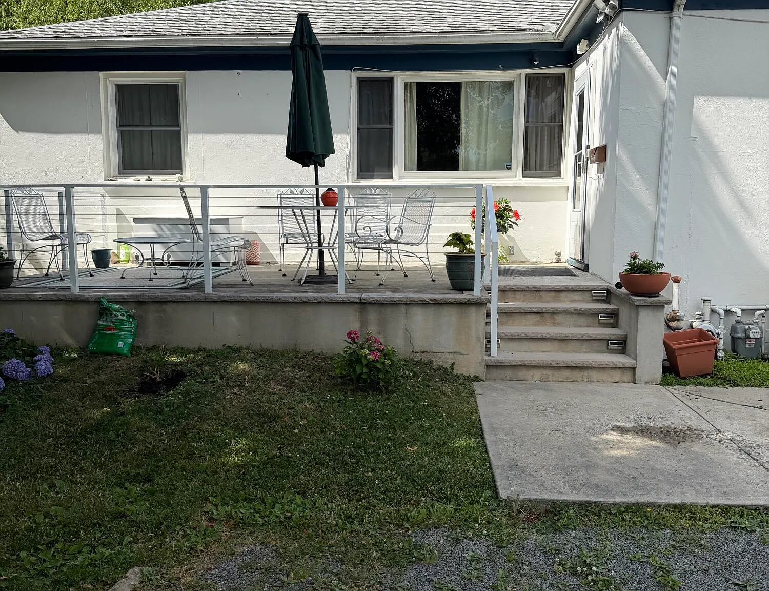 2 bed, 736 sqft, $2,000 — Photo 1
