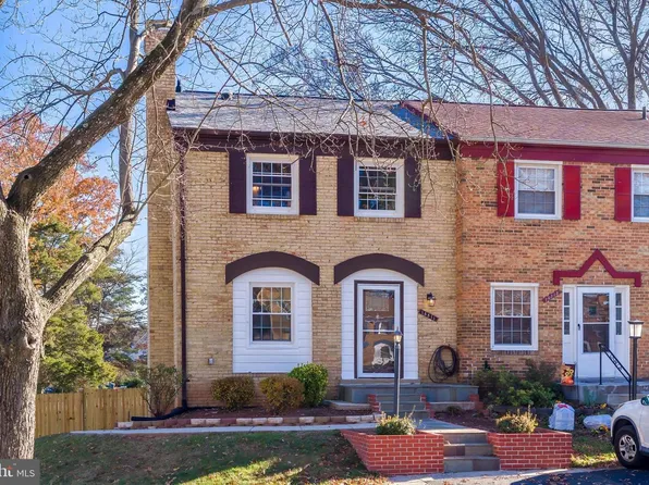 14811 Palmerston Sq, Centreville, VA 20120