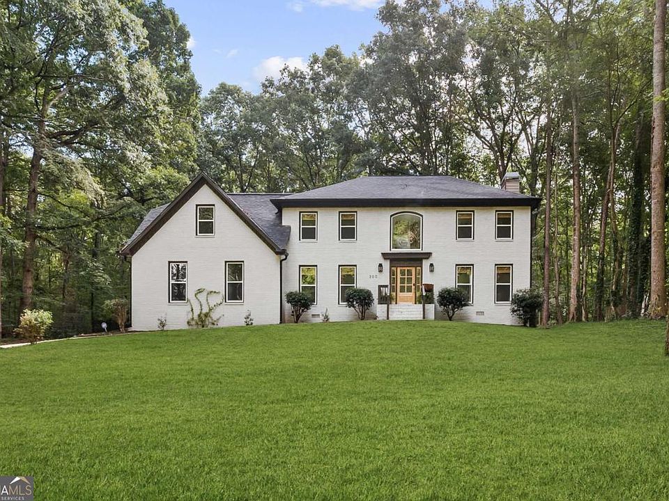 1st image of 300 Creekview Trl