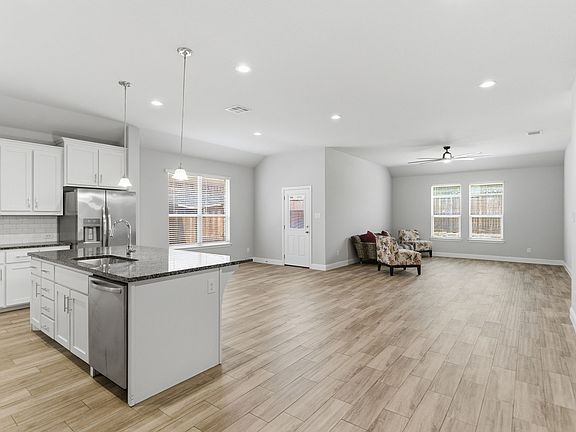 2nd image of 1017 Almond St