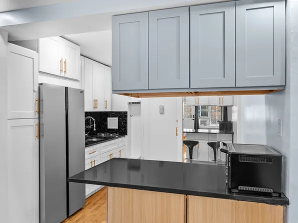 1350 East Fifth Street image 4 of 7