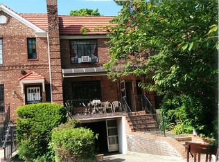 6850 Juno St, Forest Hills, NY 11375