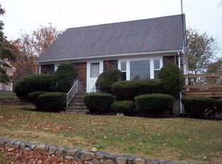 51 Hilltop Ave, Plymouth, MA 02360