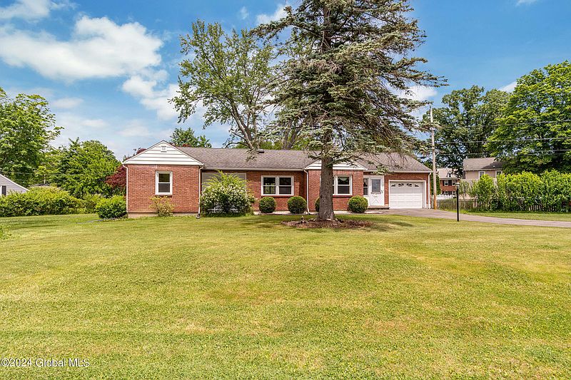 2nd image of 19 Groesbeck Place