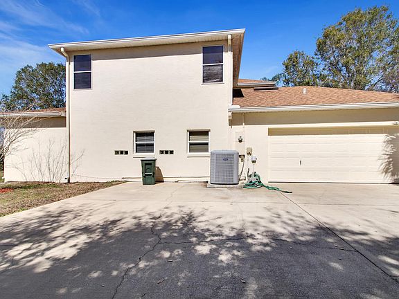 3rd image of 4006 Dakota Cir