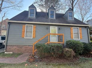 1394 Oakengate Dr, Stone Mountain, GA 30083