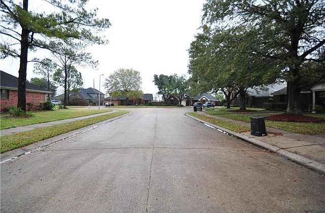 2nd image of 2411 Covington Way