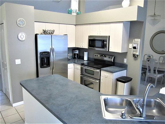 3rd image of 1530 Toluca Ct