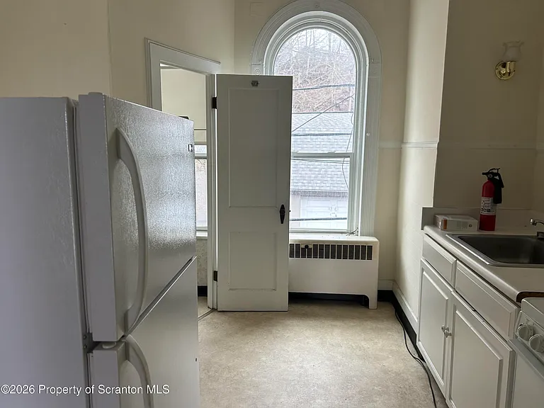65 Willow Ave #4 — Photo 9