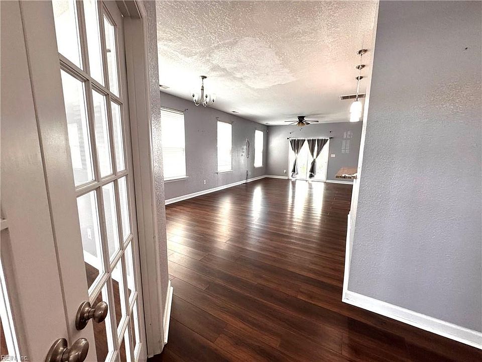 1st image of 214 Harmony Dr