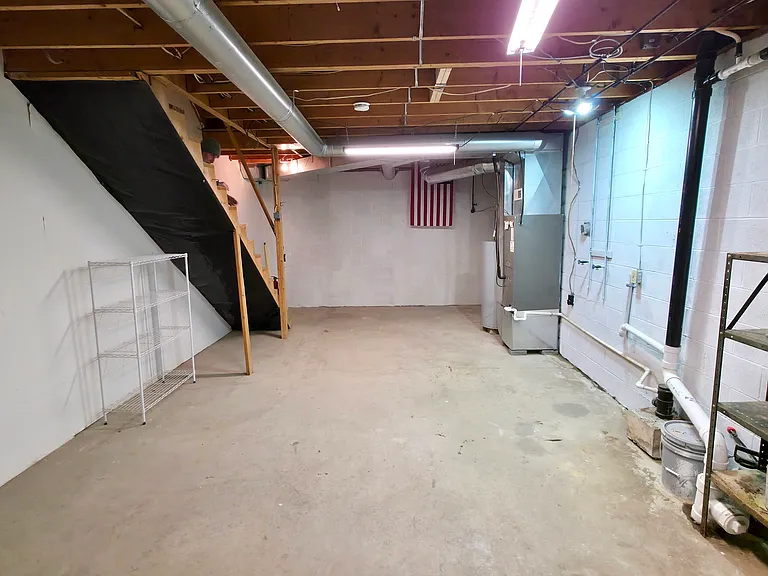 252 Randolph Rd — Photo 19