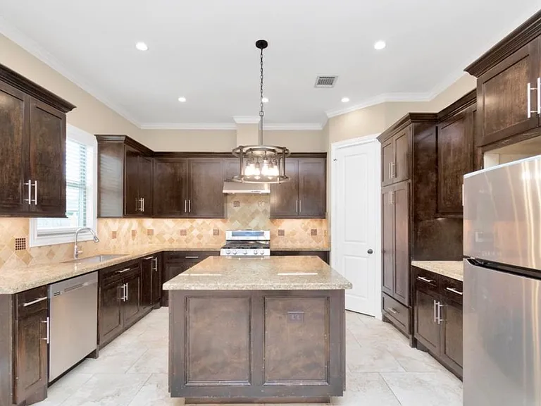 923 Doubletree Glen Dr — Photo 7