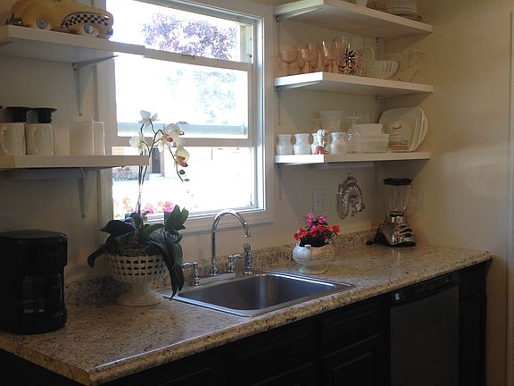 kitchen open shelving