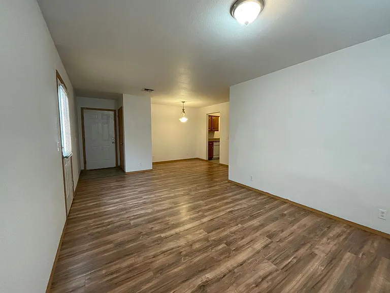 4557 E Zora St #F — Photo 15