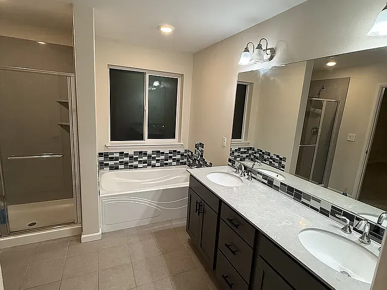 18444 139th St E — Photo 12