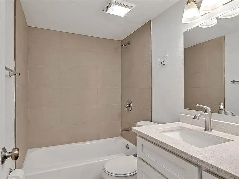 5900 22nd Ave N #1 — Photo 5