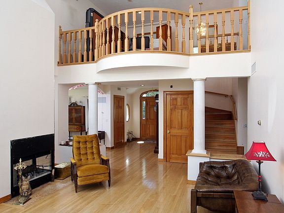 View Front Foyer/Balcony