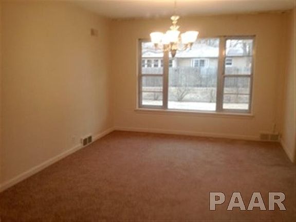 5th image of 319 W Glen Ave