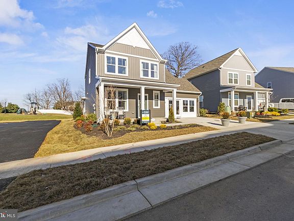 3rd image of 217 Taft Ave