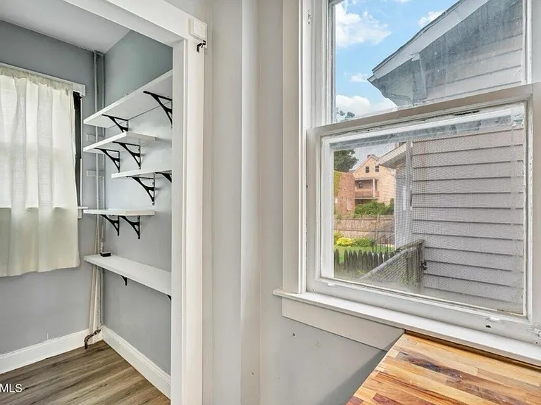 9 Kent St #1 — Photo 16