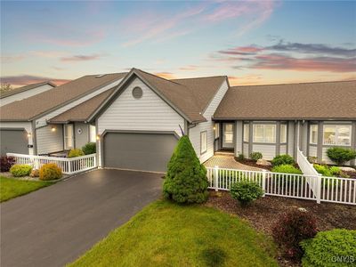 268 Oarlock Cir, East Syracuse, NY, 13057
