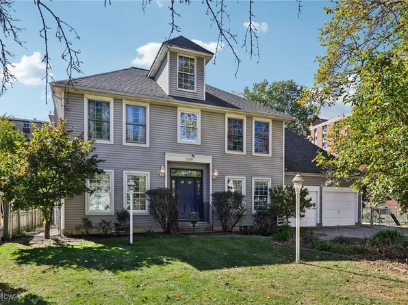11319 Lake Ave, Cleveland, OH 44102