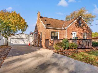 1126 N 12th St, Manitowoc, WI 54220