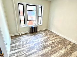 31-11 32nd St #7, Astoria, NY 11106