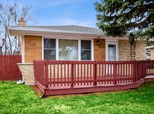 6748 W 88th Pl, Oak Lawn, IL 60453