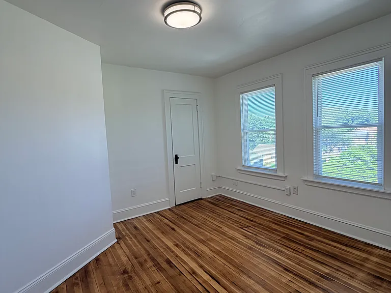49 Henry St #3 — Photo 26