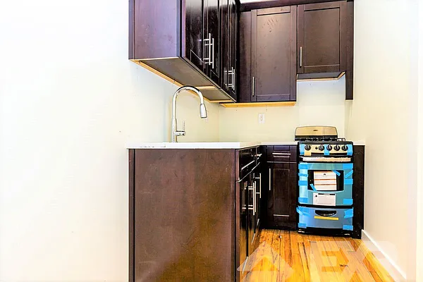 Rented by EXR | media 4